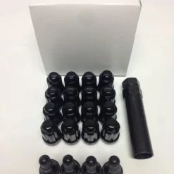RuggedPRO Black Lug Kit & Valve Stems - 1/2" X 20 [Beveled]